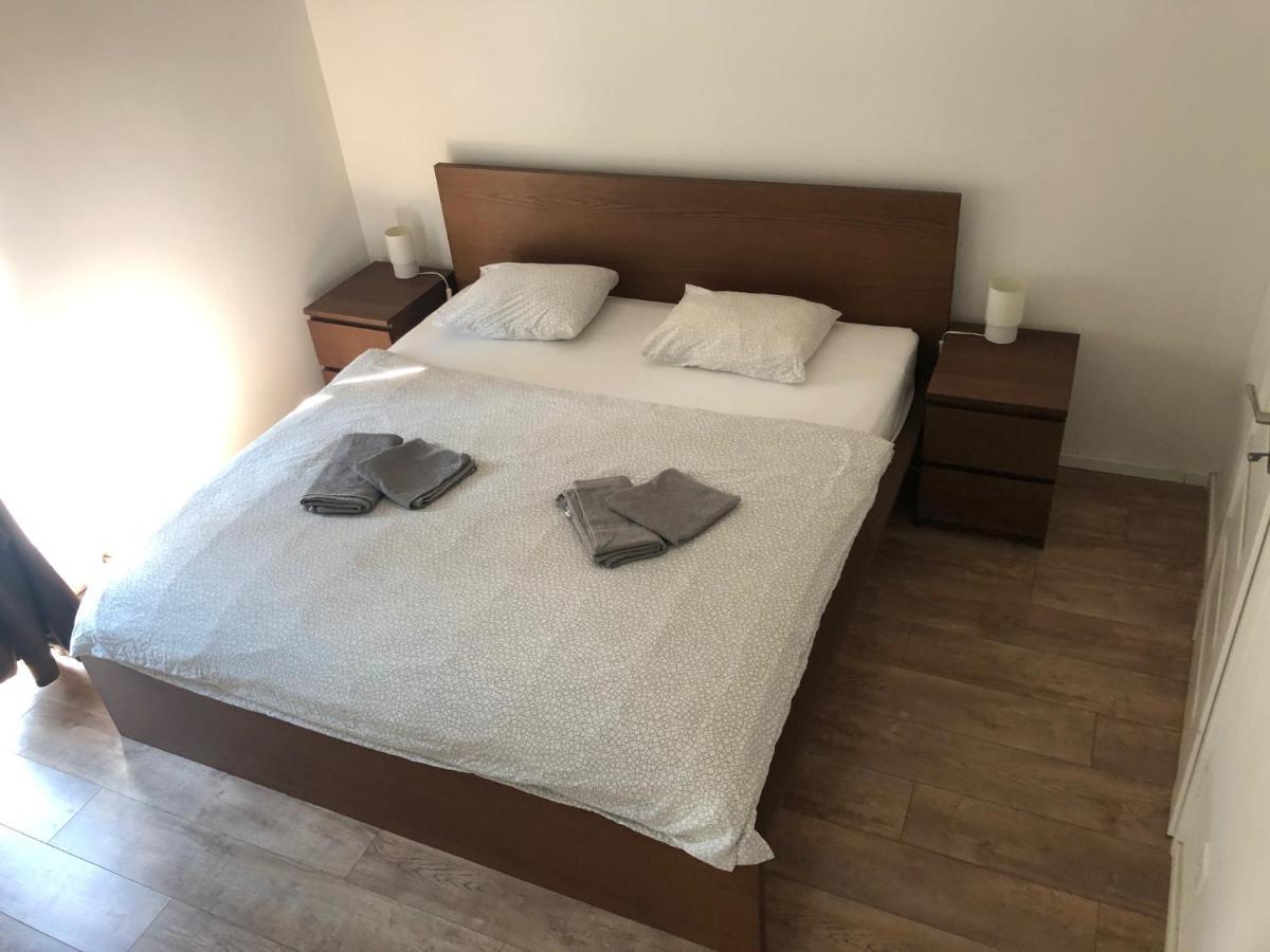 Apartman V Centre Michaloviec Michalovce Extérieur photo