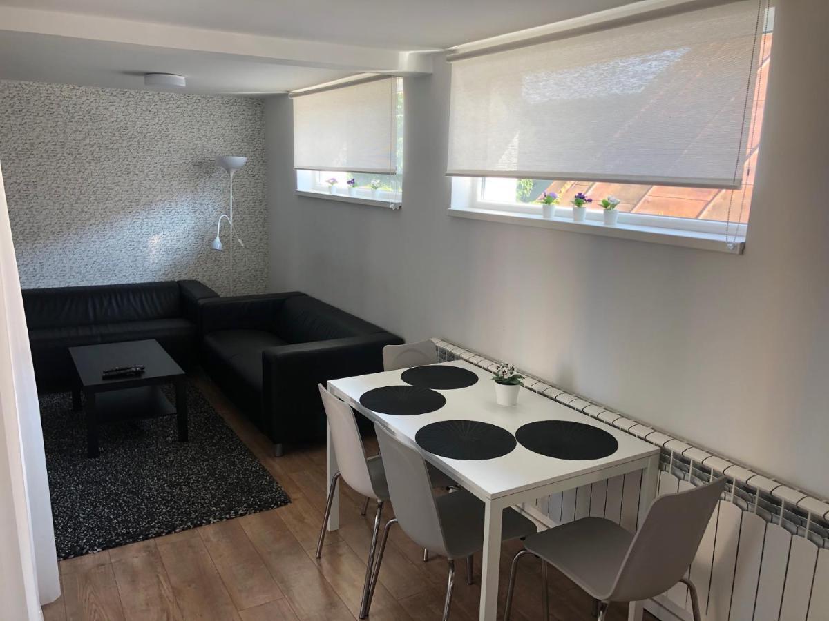 Apartman V Centre Michaloviec Michalovce Extérieur photo